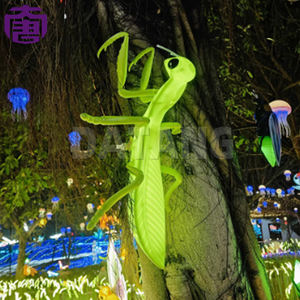 Lanterne traditionnelle modèle Mantis, décoration lumineuse pour Halloween, Nouvel An et thème de Noël - Product Image 2