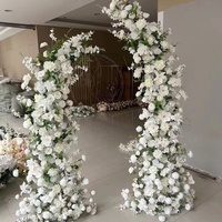 Décor de scène de mariage A-767, arche de fleurs artificielles roses, chemin de table pour la remise des diplômes, la fête des mères, Noël, le Nouvel An et autres événements
