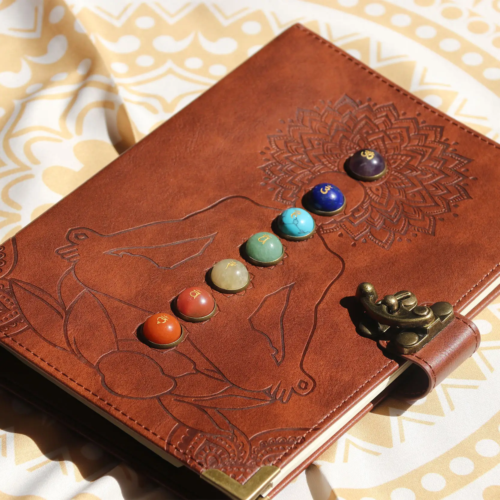 Disesuaikan Hardcover Terima Kasih Spiritual Manifestasi Gaya Kuno Chakra Diary Embossed Batu Permata Diresapi Dream Journal