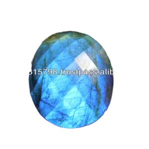 Pierre précieuse naturelle Labradorite AAA Blue Fire, taille cabochon, forme ovale - Product Image 1