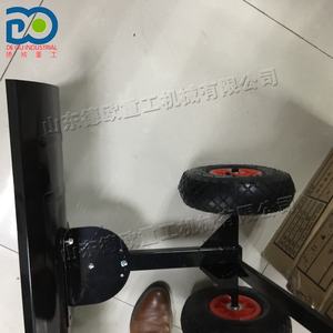 <span class=keywords><strong>Pelle</strong></span> à neige extérieure légère utilisée pour pousser les piles de riz à ordures et la neige avec des roues <span class=keywords><strong>Pelle</strong></span> d'hiver de taille compacte - Product Image 5