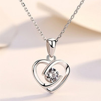 Collier pendentif cœur d'amour étincelant en argent sterling 925 plaqué rhodium avec zircone cubique personnalisé Mylove pour femme – Vente en gros