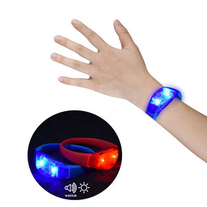 Braccialetti LED con Controllo Sonoro per Feste, Bracciali Luminosi Lampeggianti al Buio Attivati dalla Voce per Natale, Halloween, Feste di Laurea - Product Image 2