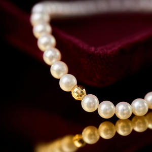 Bracelet en or 18 carats avec boucle en perle d'eau douce naturelle véritable, lumière intense, simple, luxueux, combinaison élégante, bracelets en perles, joncs - Product Image 4