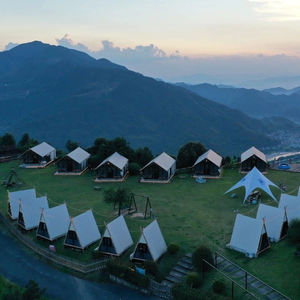 Petites tentes de safari, glamping de luxe en toile, <span class=keywords><strong>chalet</strong></span> de jardin pour la famille, maison en bois dans un pays enneigé - Product Image 2