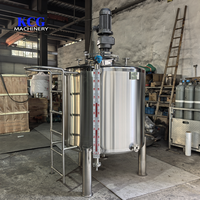 Cuve de mélange en acier inoxydable 304 de qualité alimentaire avec agitateur, rampes d'accès étagées et moteur de 2 kW pour le mélange d'aliments et de boissons