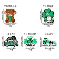 新设计食品级卡通牛帽蝴蝶魅力Diy配件3d硅胶串珠笔聚焦珠