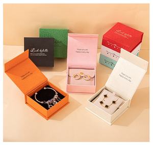 Boîte de papier cadeau magnétique blanche avec logo personnalisé boîtes d'emballage rigide pliable recyclable avec aimant boîte à <span class=keywords><strong>bijoux</strong></span> - Product Image 6