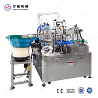Remplissage automatique sous vide 3 têtes de bouteilles de pulvérisation de liquide de parfum d'huile essentielle remplissage de machine à emballer de capsulage de fabrication de parfum