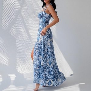 Abito lungo da donna con stampa porcellana blu <span class=keywords><strong>e</strong></span> bianca, scollo a cuore, spacco alto, senza schienale, stile boho, per vacanze al mare <span class=keywords><strong>e</strong></span> resort 2026 - Product Image 2