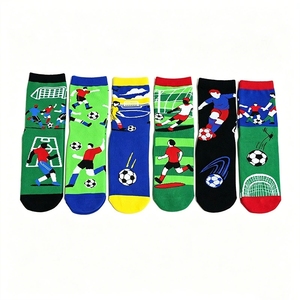 Calzini Divertenti in Cotone '<span class=keywords><strong>Non</strong></span> Disturbare, Sto Guardando il Calcio' Antiscivolo, Calze Sportive alla Moda per Uomo - Product Image 1