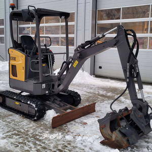 Mini-excavatrice d'<span class=keywords><strong>occasion</strong></span> 1,85t, faible nombre d'heures de fonctionnement, avec poids opérationnel de 1850 kg et composant central de transmission - Product Image 6
