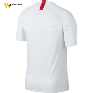 Service OEM de vêtements de football blancs de haute qualité pour les maillots de football personnalisés et le maillot vierge haut de gamme - Product Image 1
