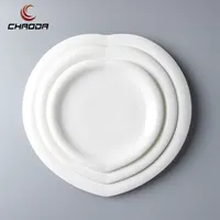 Современная керамическая тарелка Chaoda в форме сердца, белая элегантная фарфоровая тарелка, оптовая продажа, плоская фарфоровая керамическая Свадебная тарелка, набор