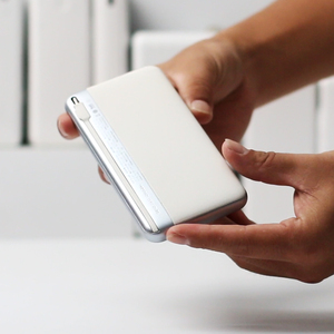 พาวเวอร์แบงค์แบบพกพา ชาร์จเร็ว 10000mAh สำหรับใช้งานกลางแจ้ง รองรับการเชื่อมต่อไร้สาย ให้เช่า พร้อมพอร์ต Micro USB  หน้าจอ LED และกำลังไฟ 10W - Product Image 3