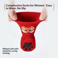 Nouvelles chaussettes pour animaux de compagnie, mignonnes, antidérapantes, en mélange de coton, motif dessin animé, style chinois, avec colle double face durable, pour Noël, pour l'exportation