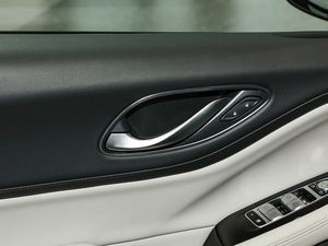 Voyah Dreamer MPV Eléctrico, Batería de 108.7kWh, Motor de 320kW, Vehículo Comercial Chino de Nueva Energía - Product Image 5