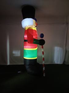 <span class=keywords><strong>Casse</strong></span>-<span class=keywords><strong>noisette</strong></span> de Noël gonflable de 10 pieds avec bonbons, décoration de jardin de Noël, cracker noir gonflable pour les fêtes - Product Image 5