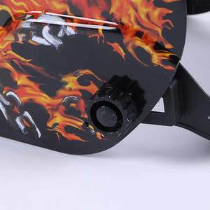 Casco <span class=keywords><strong>de</strong></span> soldadura <span class=keywords><strong>de</strong></span> iron man <span class=keywords><strong>con</strong></span> luces led, automático, <span class=keywords><strong>con</strong></span> <span class=keywords><strong>ventilador</strong></span> - Product Image 5