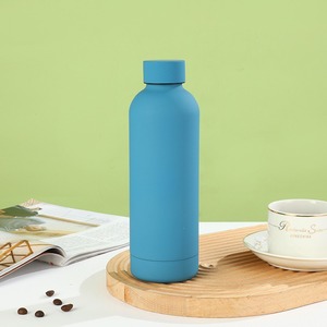 Termos Deportivos de Boca Pequeña de 750 ml, Botellas de Agua de Acero Inoxidable con Aislamiento al Vacío y <span class=keywords><strong>Pintura</strong></span> de Goma - Product Image 3
