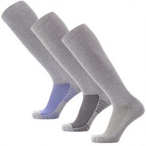 Chaussettes de sport de football athlétiques à compression antidérapantes respirantes écologiques en tricot d'automne Spandex/Polyester/Coton Noir - Product Image 3