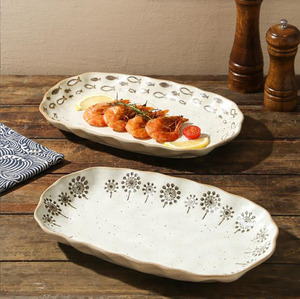 Piatto per Pesce in Ceramica Stile Giapponese Creativo ed Ecologico, Design Retrò in Terracotta Grezza per Feste - Product Image 2