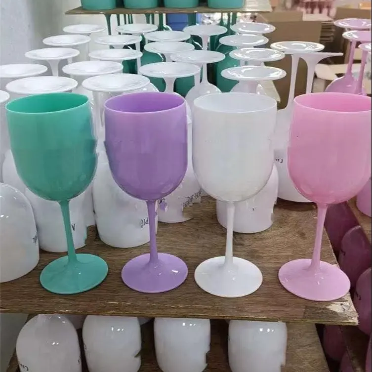 Flûtes incassables de fête vert rose avec logo et modèle de couleur personnalisés Verres à vin en plastique acrylique de luxe modernes en verre