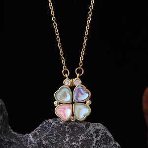 Collares de Moda de Acero Inoxidable Chapados en Oro con Colgante de Trébol en Colores Pastel y Circonitas Delicadas para Mujer - Product Image 2