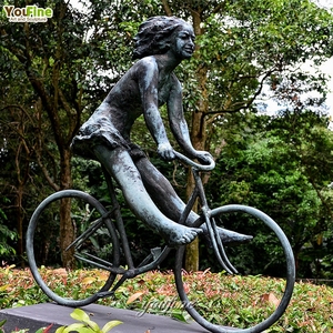 Statua in Bronzo di Ragazzo in Bicicletta a Grandezza Naturale, Scultura da Esterno, Statua di Bambino in Bicicletta per Giardino, Decorazione in Bronzo Fuso per Patio e Cortile - Product Image 5