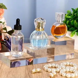 Bloc de présentation carré en acrylique Cube en acrylique poli clair Support de piédestal en acrylique solide pour la collection de parfums de bijoux