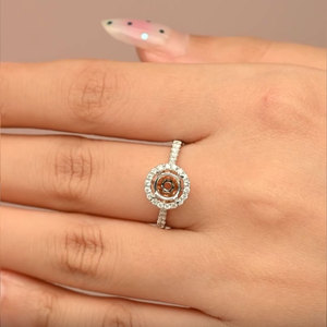 แหวนเพชรแท้แบบกึ่งฝัง ดีไซน์คลาสสิกยอดนิยม ทองคำขาว 18K สำหรับผู้หญิง - Product Image 5