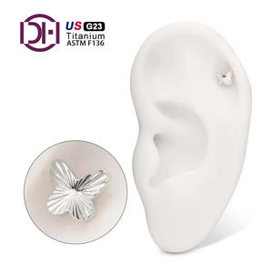 Implant Grade G23 Titane Sans Fil Ondulé Papillon Stra Croix avec Lunette Gem Top Cartilage Piercing Bijoux - Product Image 3
