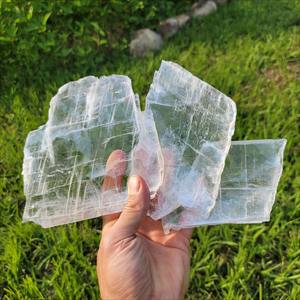 แผ่นคริสตัลเซเลไนต์ธรรมชาติขัดเงาแกะสลักคุณภาพสูงสำหรับตกแต่งบ้านขายส่งจำนวนมาก - Product Image 6