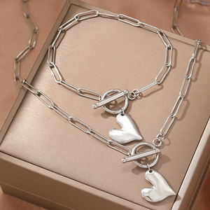 TZ064 Set di Gioielli con Ciondolo a Cuore Retrò, Collana e Bracciale in Acciaio Inossidabile Color Oro e Argento per Donne, Regalo - Product Image 3