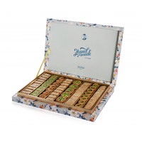 Baklava de qualité supérieure, assortiment de desserts sucrés, boîte-cadeau de dattes Baklava, emballage personnalisé pour pâtisserie du Ramadan