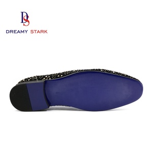 Chaussures habillées Oxford de luxe pour hommes en cuir de vachette et daim, faites à la main, de haute qualité, avec motif spécial, personnalisables avec logo du fabricant - Product Image 3