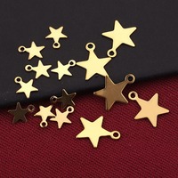 Pendentifs étoiles mignons en acier inoxydable doré, breloques géométriques célestes miniatures de plusieurs tailles pour la confection de cadeaux et de décorations de sacs à dos