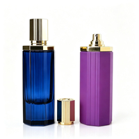 Flacon de parfum vide élégant octogonal à facettes de 100 ml avec pulvérisateur à pompe, en verre épais, bouchon doré gaufré, boîte personnalisable multicolore avec logo