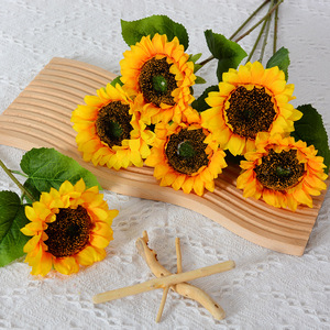 Tige unique de tournesol artificiel en soie synthétique avec feuilles vertes pour décoration de maison, mariage, vase – Vente en gros - Product Image 1