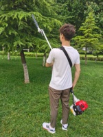 Débroussailleuse et coupe-bordures à essence avec moteur professionnel 2 temps