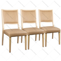 Chaise de banquet carrée en cuir PU blanc de luxe de Dubaï avec un design moderne pour les mariages, les dîners, les restaurants et les événements