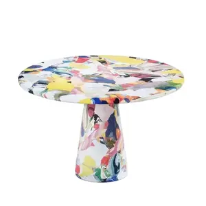 طاولة قهوة فنية ملونة بالزيت طاولة مبتكرة من الألياف الزجاجية لطاولات غرف المعيشة طاولة مستديرة