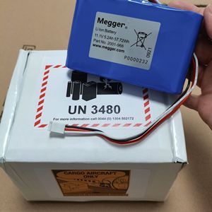 แบตเตอรี่ลิเธียมไอออน Megger 11.1V 5.2Ah 57.72Wh หมายเลขชิ้นส่วน 2001-966 - Product Image 2