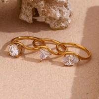 Bague Ondulée de Luxe Léger pour Femme, Style Instagram Europe-Amérique, en Acier Inoxydable Plaqué Or 18K avec Zircon Doré Créé en Laboratoire, Simple