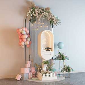 Cabina Telefonica Nuziale in Ferro Battuto Bianca 1,8m, Guestbook Audio per Matrimoni, Decorazione per Interni ed Esterni - Product Image 1