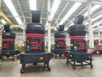 Raymond Mill pour la machine de production de poudre de carbonate de calcium rectifieuse de poudre de pierre