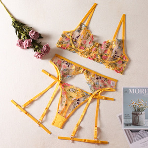 Ensemble de lingerie ODM trois pièces sexy transparent jaune à motif floral champêtre, comprenant soutien-gorge push-up, <span class=keywords><strong>porte</strong></span>-<span class=keywords><strong>jarretelles</strong></span> <span class=keywords><strong>et</strong></span> string, style débardeur - Product Image 5