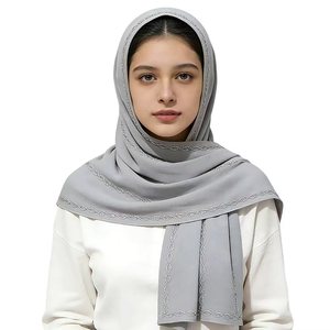 Nouveau <span class=keywords><strong>Voile</strong></span> Long Respirant en Mousseline de Soie Perlée Malaisienne-Indonésienne avec Chaîne de Strass et Motif Rayé Style Hui pour Femme - Product Image 1