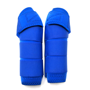 Botas de Equitación Neopreno Azul Real Par Mediano - Product Image 4