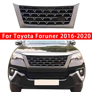 Grille avant Toyota Fortuner 2016-2020, mise à niveau en plastique ABS, style TRD, avec feux LED - Product Image 3
